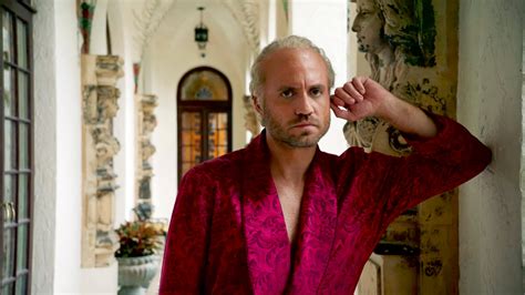 assassination versace sottotitoli|The True Story of “The Assassination of Gianni Versace”.